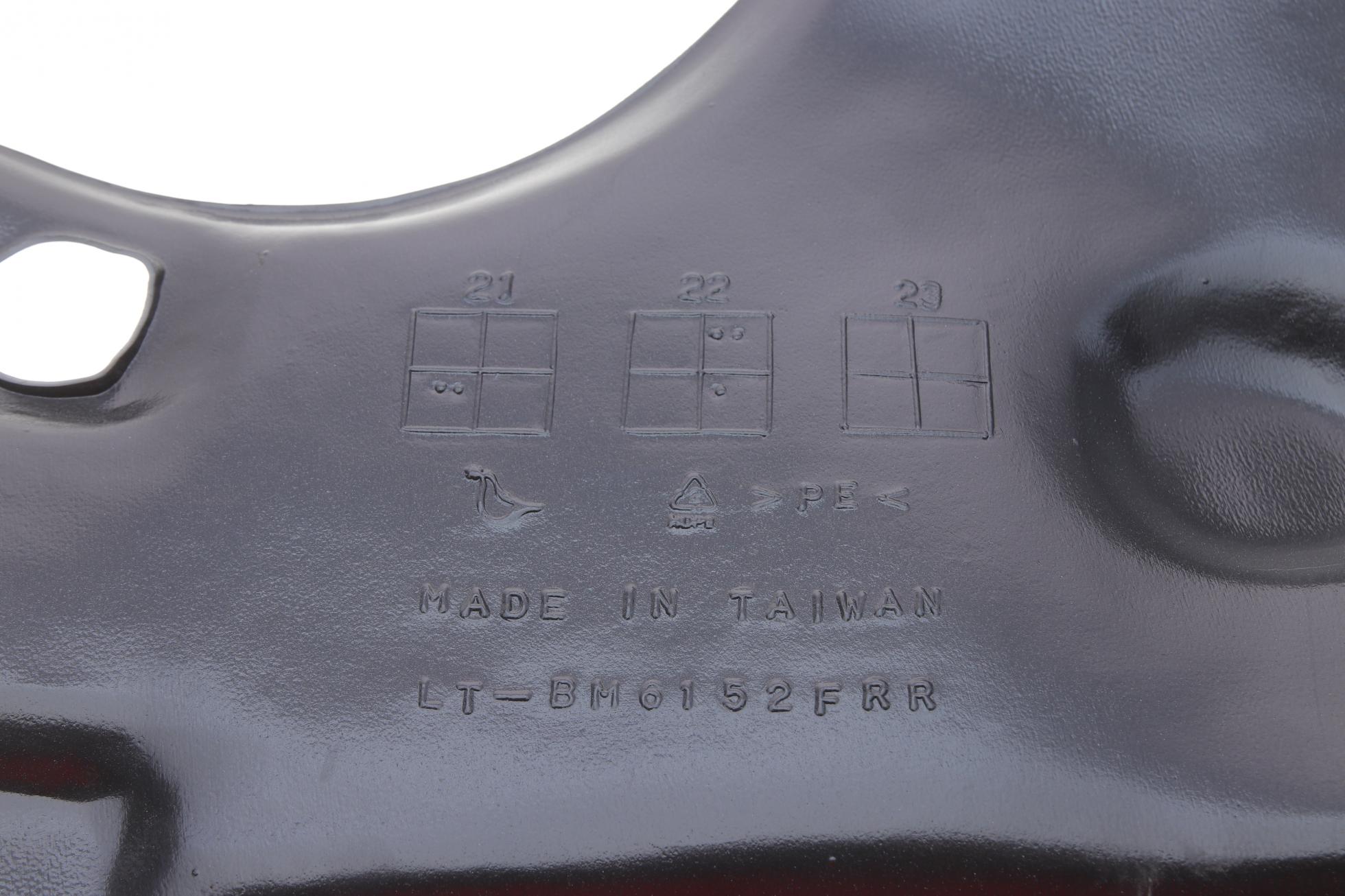 0670436 VAN WEZEL